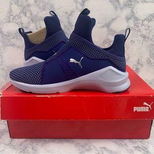 NWB/NWT Women's Blue Puma Fierce Velvet VR Sneakers
